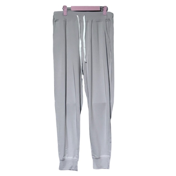 NWT Light‎ Gray Joggers W/ Pockets- Large - Picture 2 of 6
